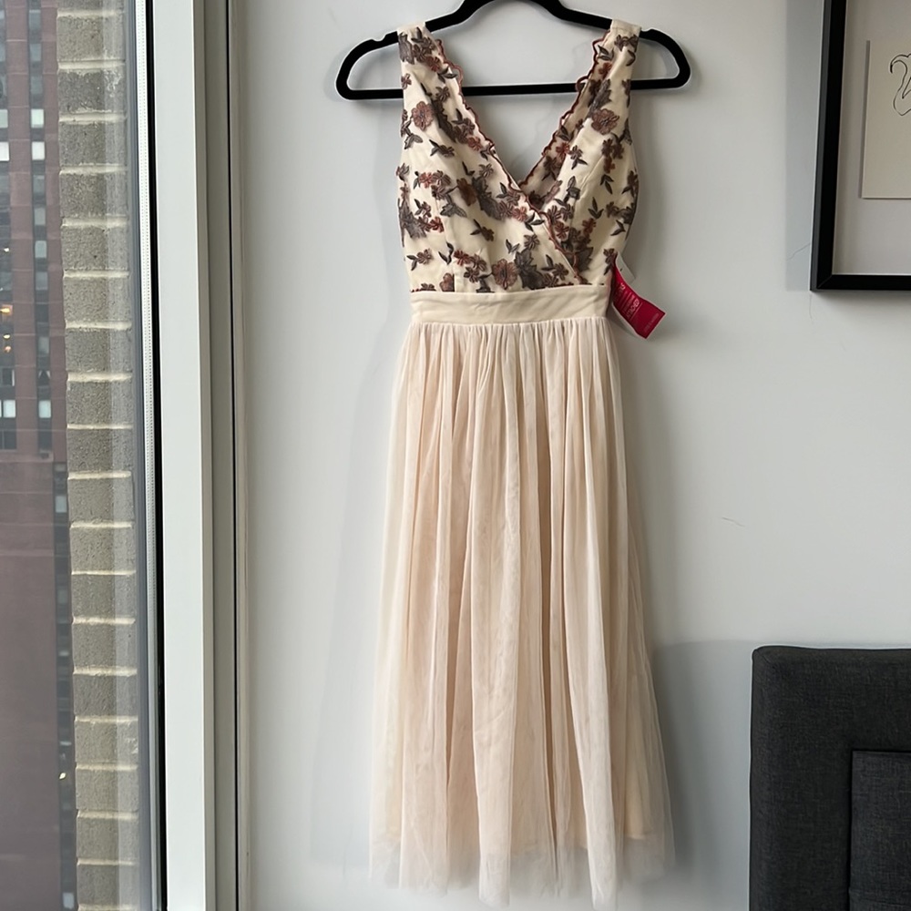 ASOS Petite Floral Midi Dress | Size: 2 | Color: Beige like new